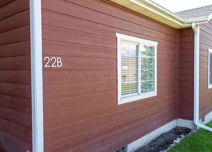 Contemporary Townhome Enclosed Garage Wd