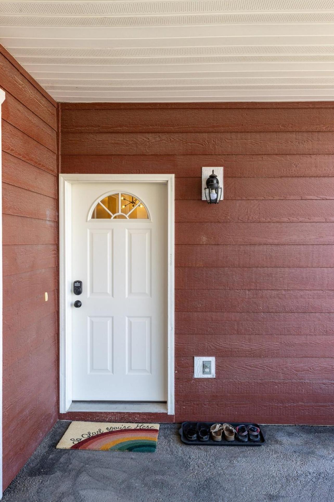 Contemporary Townhome Enclosed Garage Wd