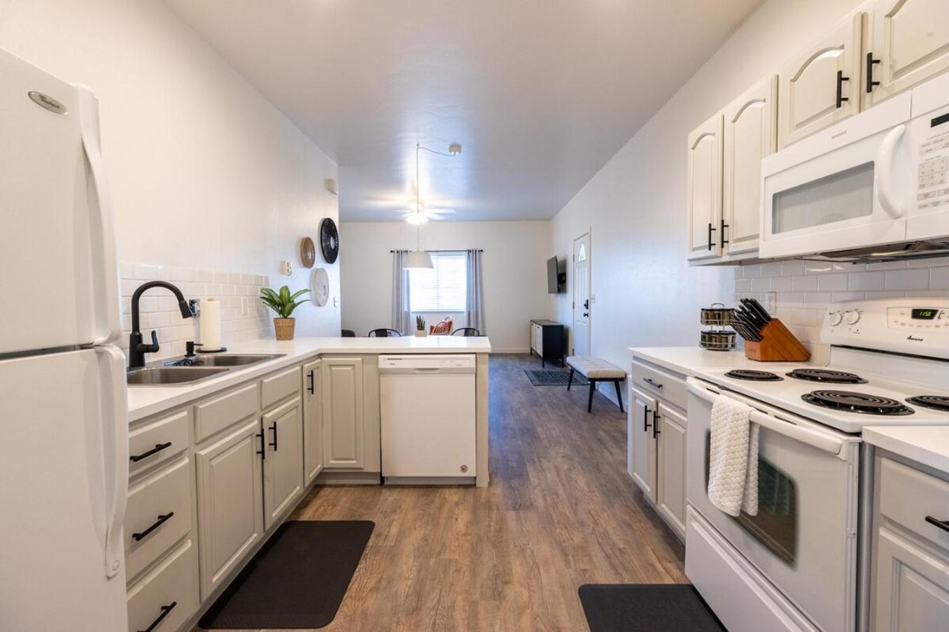 Contemporary Townhome Enclosed Garage Wd